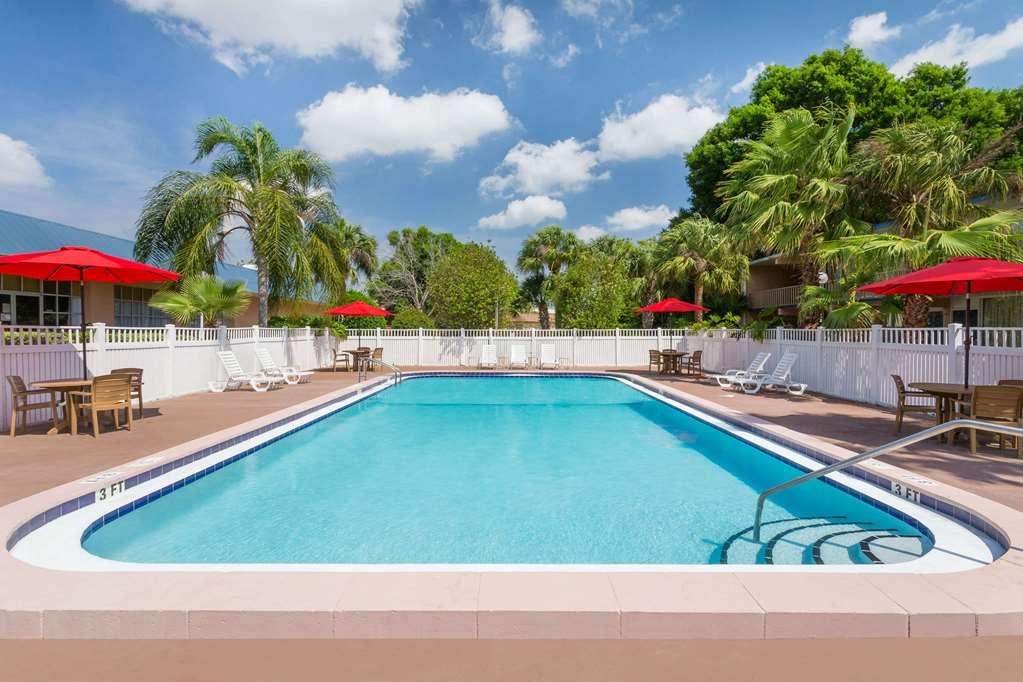 Howard Johnson By Wyndham Lakeland Einrichtungen foto