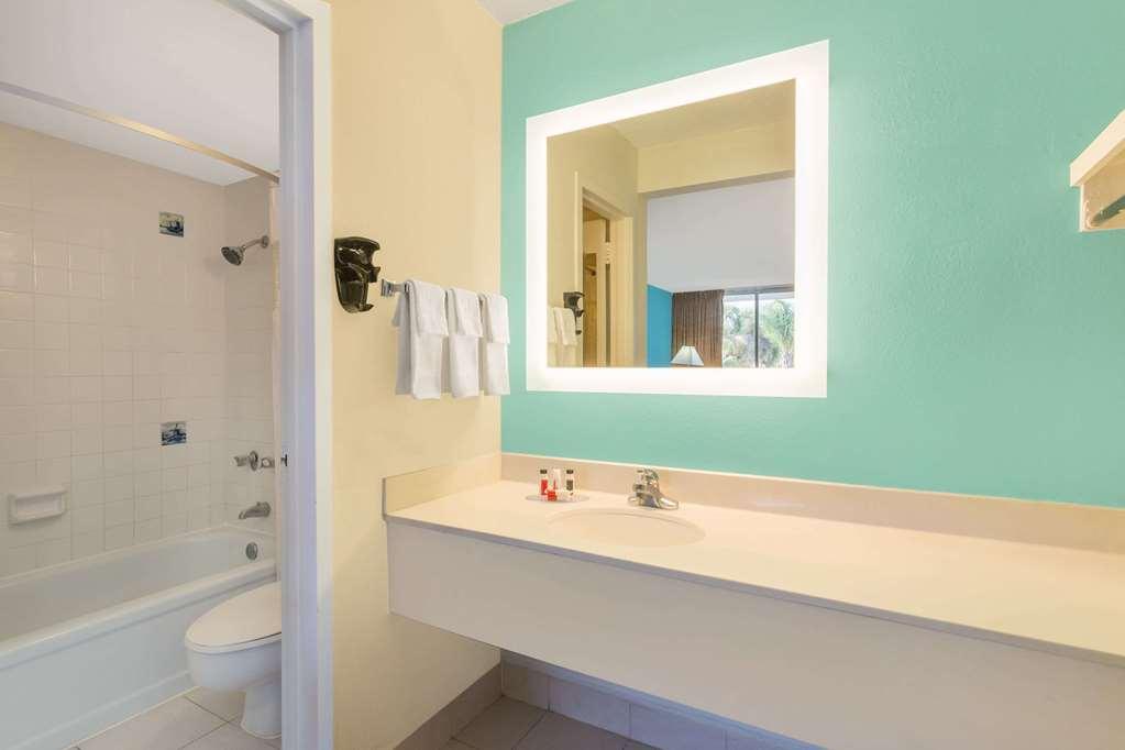 Howard Johnson By Wyndham Lakeland Exterior foto