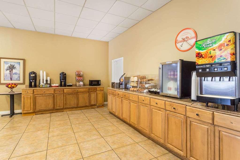 Howard Johnson By Wyndham Lakeland Einrichtungen foto