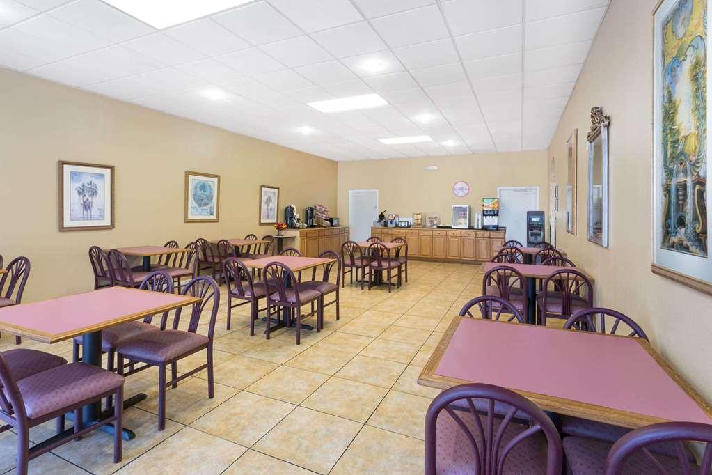 Howard Johnson By Wyndham Lakeland Einrichtungen foto