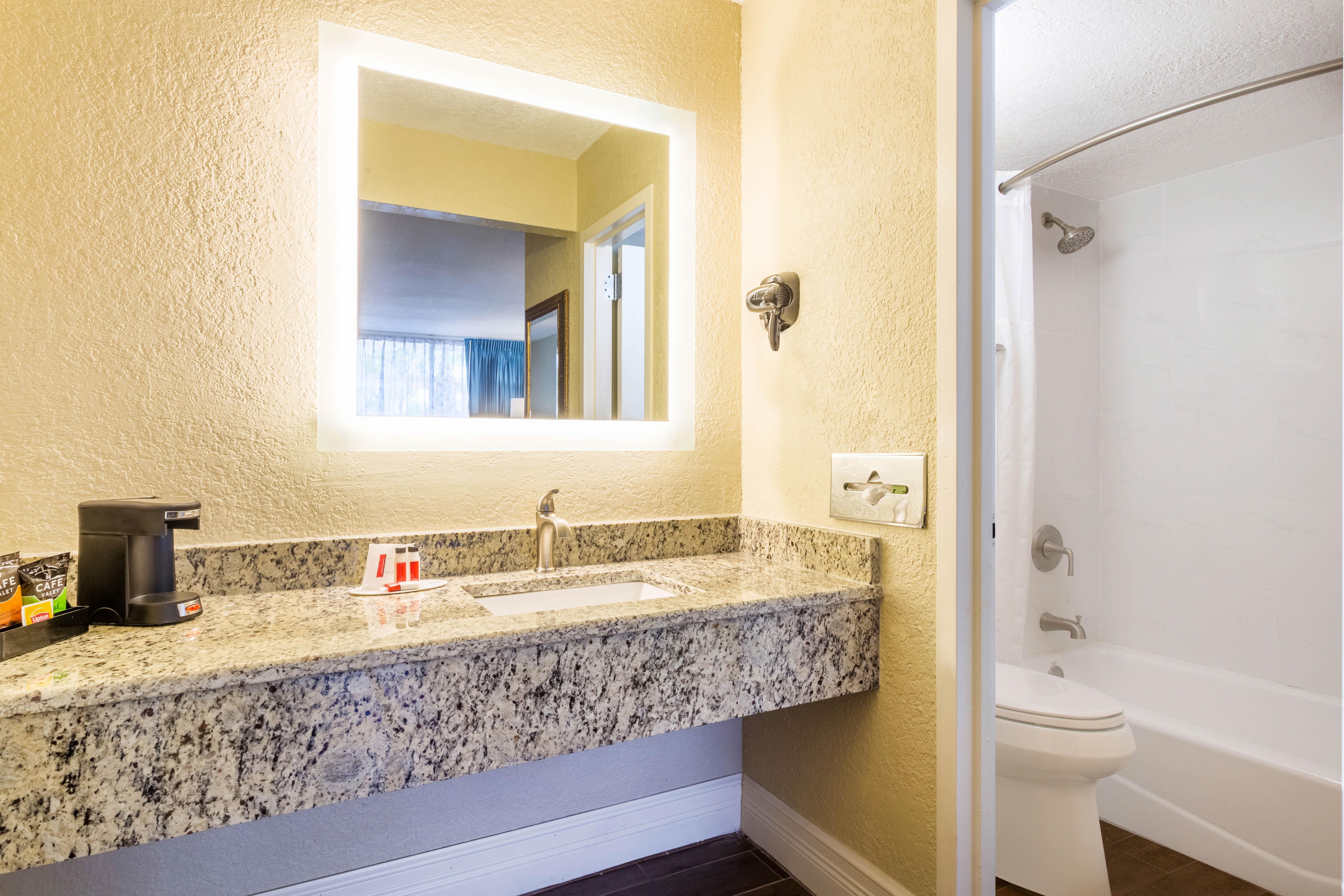 Howard Johnson By Wyndham Lakeland Exterior foto